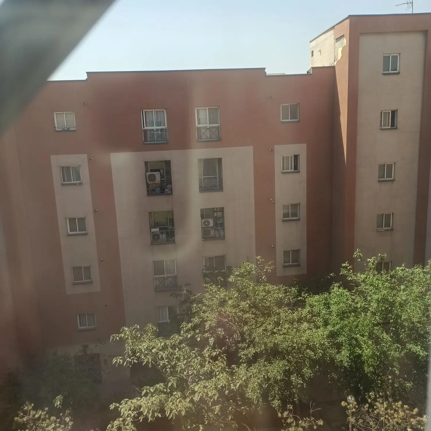 آپارتمان ۱۰۵ متری سه خوابه فاز ۴