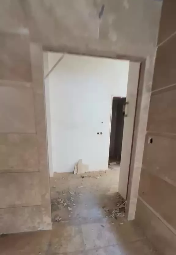 ۹۵ غدیر سالن بزرگ_سندتک‌برگ_پارکینگ_۴۵۰ وام