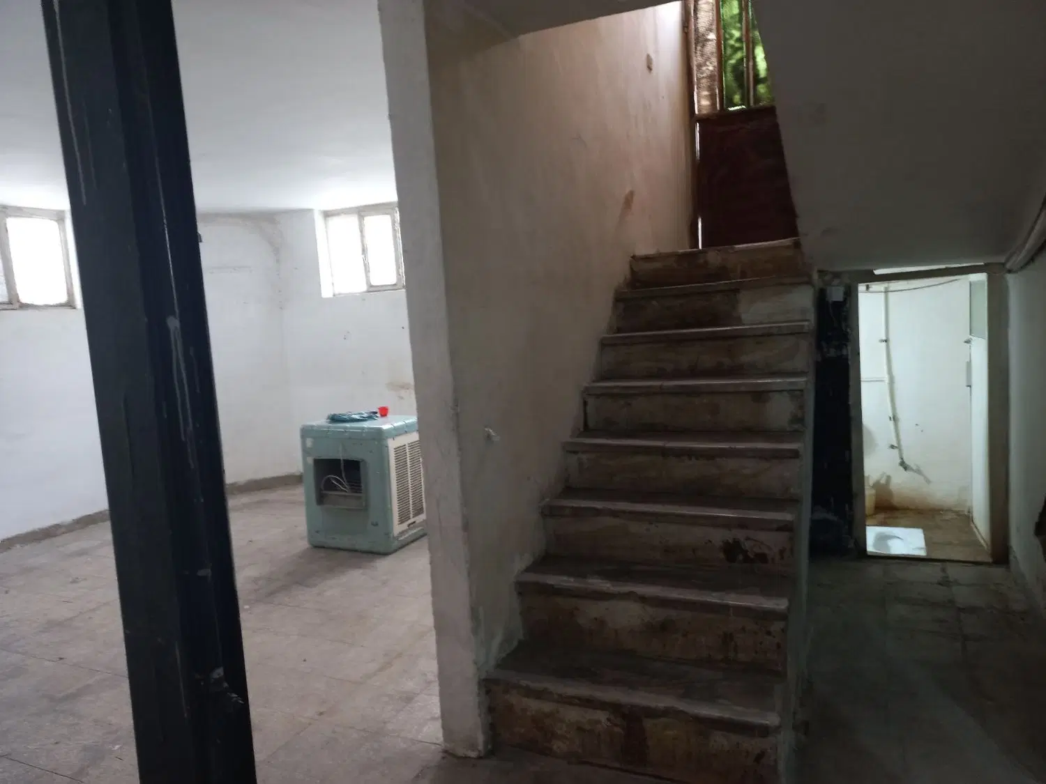 زیرزمین ۵۰ متری اجاره داده می‌شود
