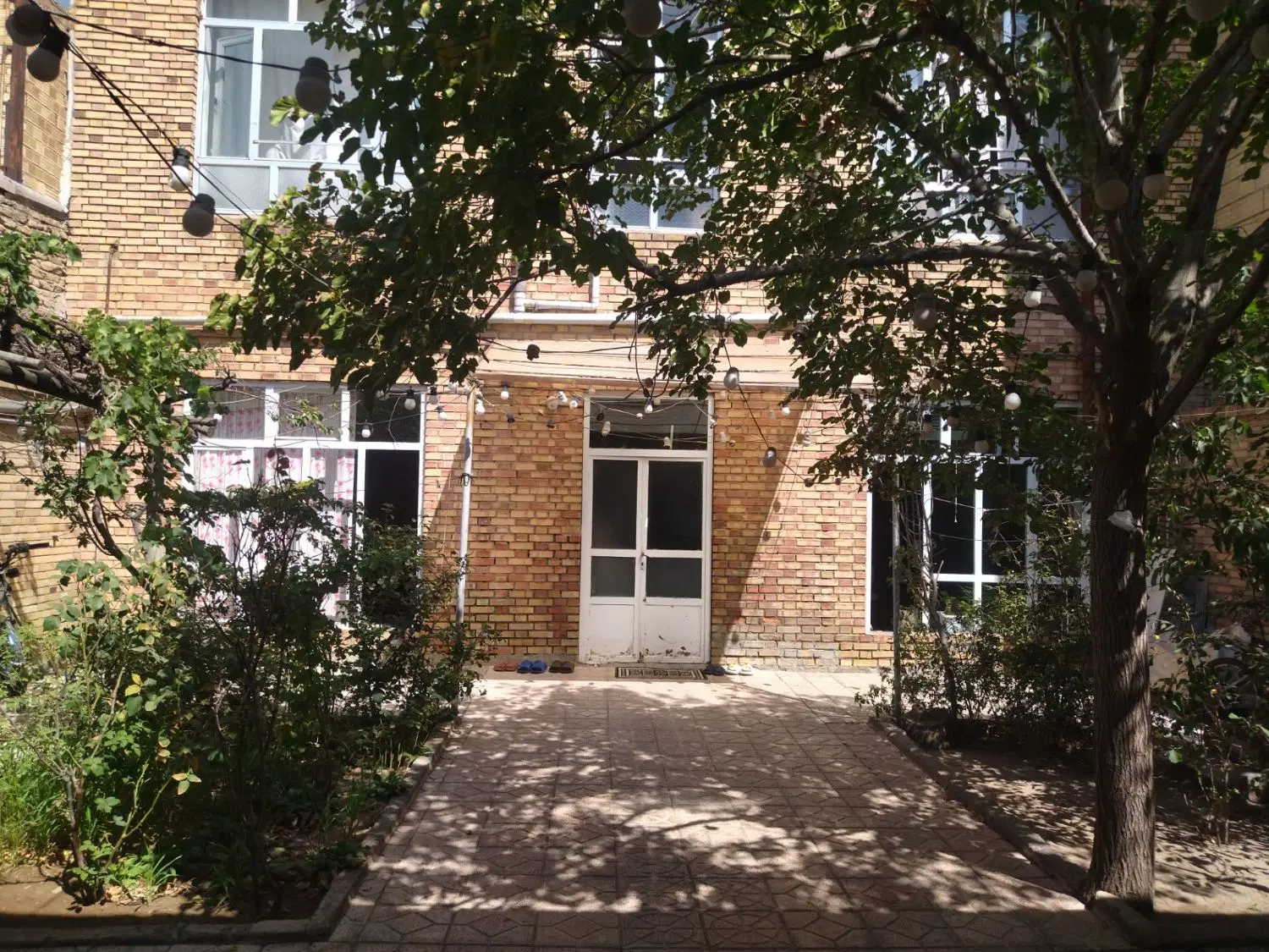 فروش حیاط 200متری
