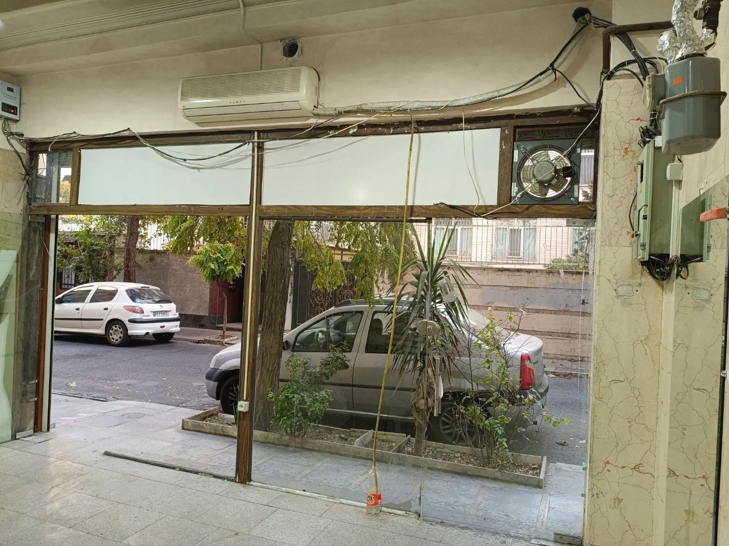 اجاره ۳۸ متر مغازه تجاری با دو پارکینگ باکس سندی