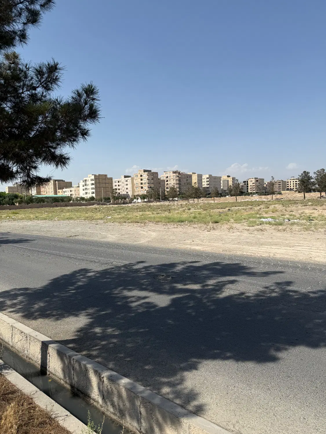 ۲۸۰۰ متر زمین ۴ دیواری تک برگ سند شهریار
