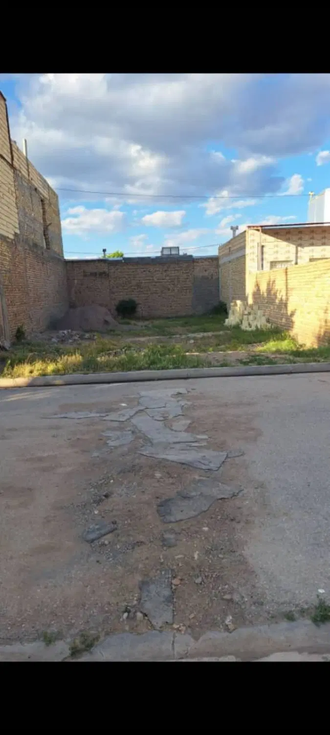 یک قطعه زمین
