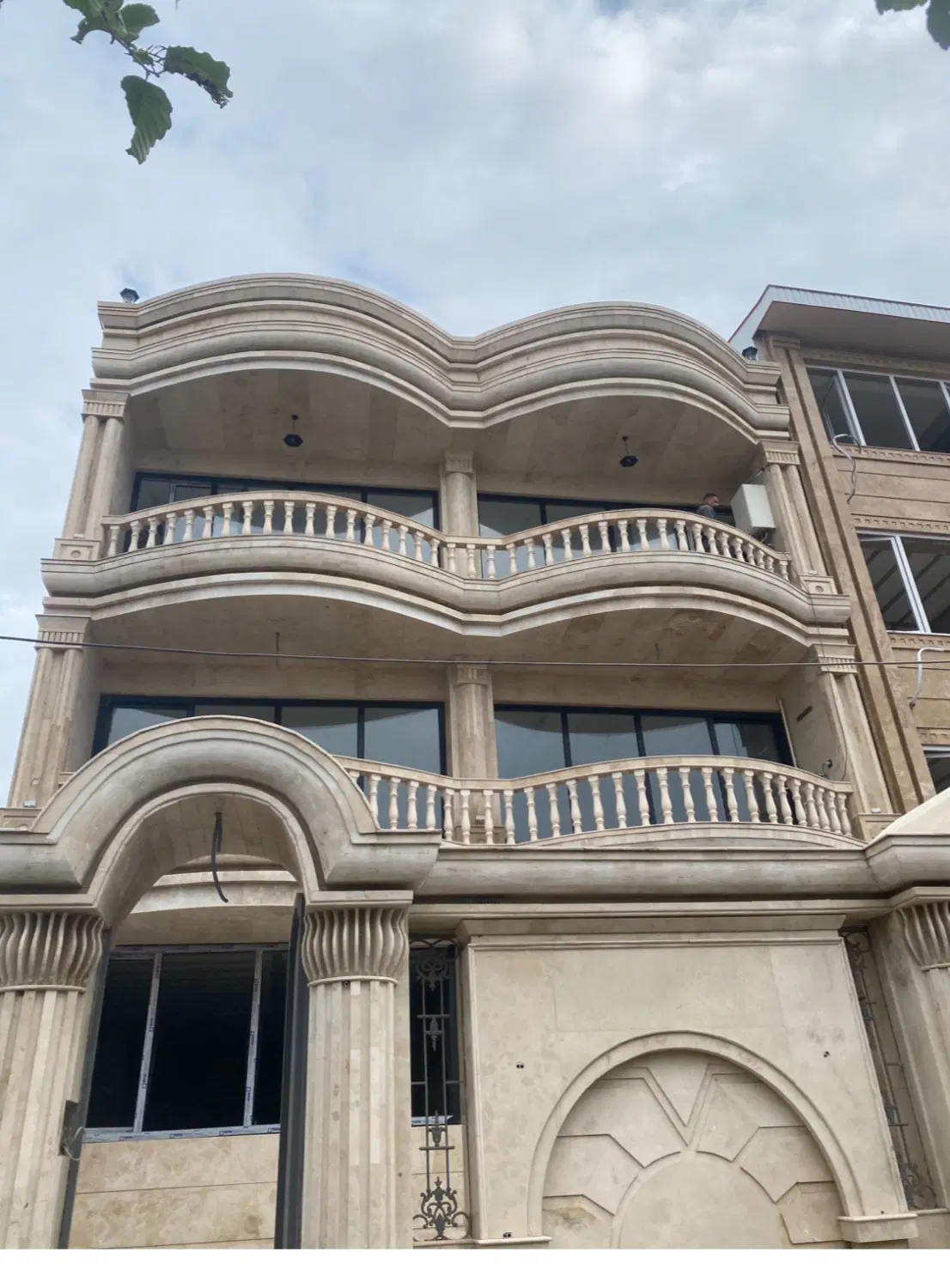 اجاره اپارتمان ۲۲۰متری راه جدا خوش ساخت