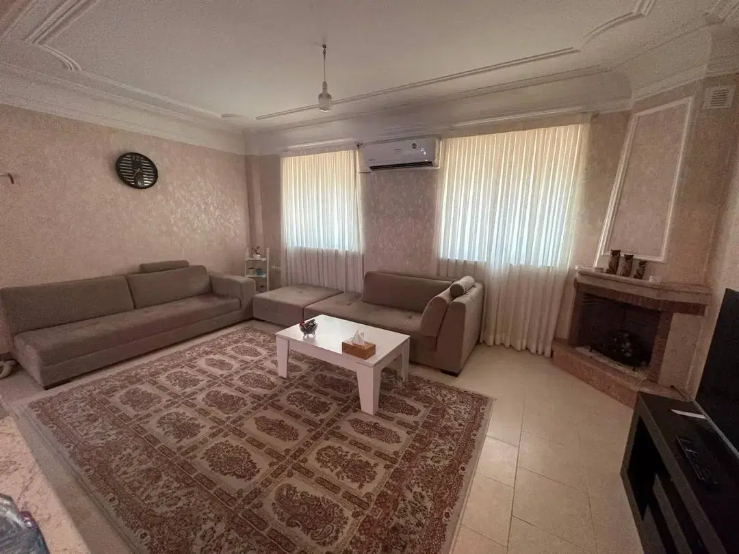 آپارتمان دوخوابه، خیابان ۱۲۳ گلسار