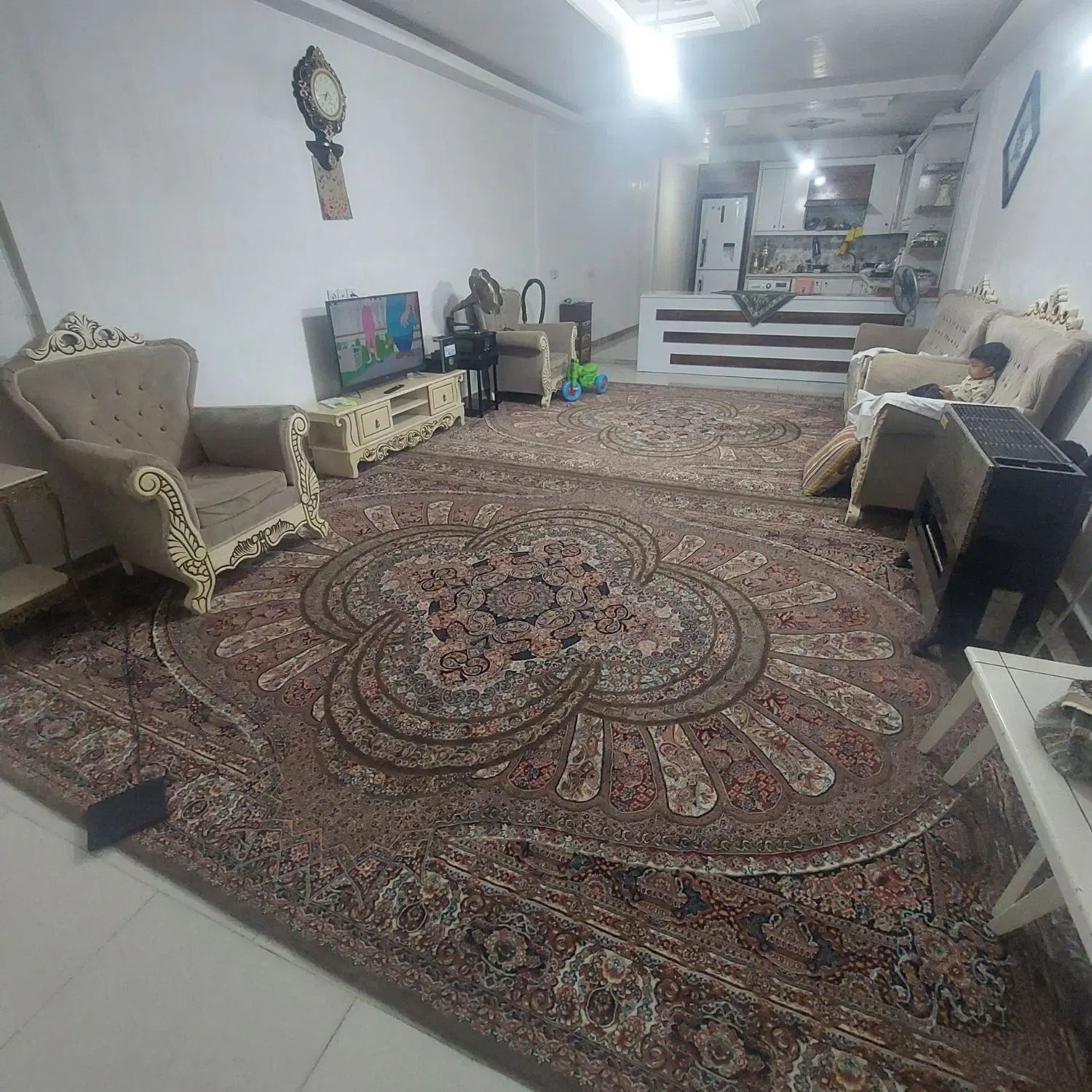 آپارتمان تک واحدی ۱۰۵ متری همکف پارکینگ اختصاصی