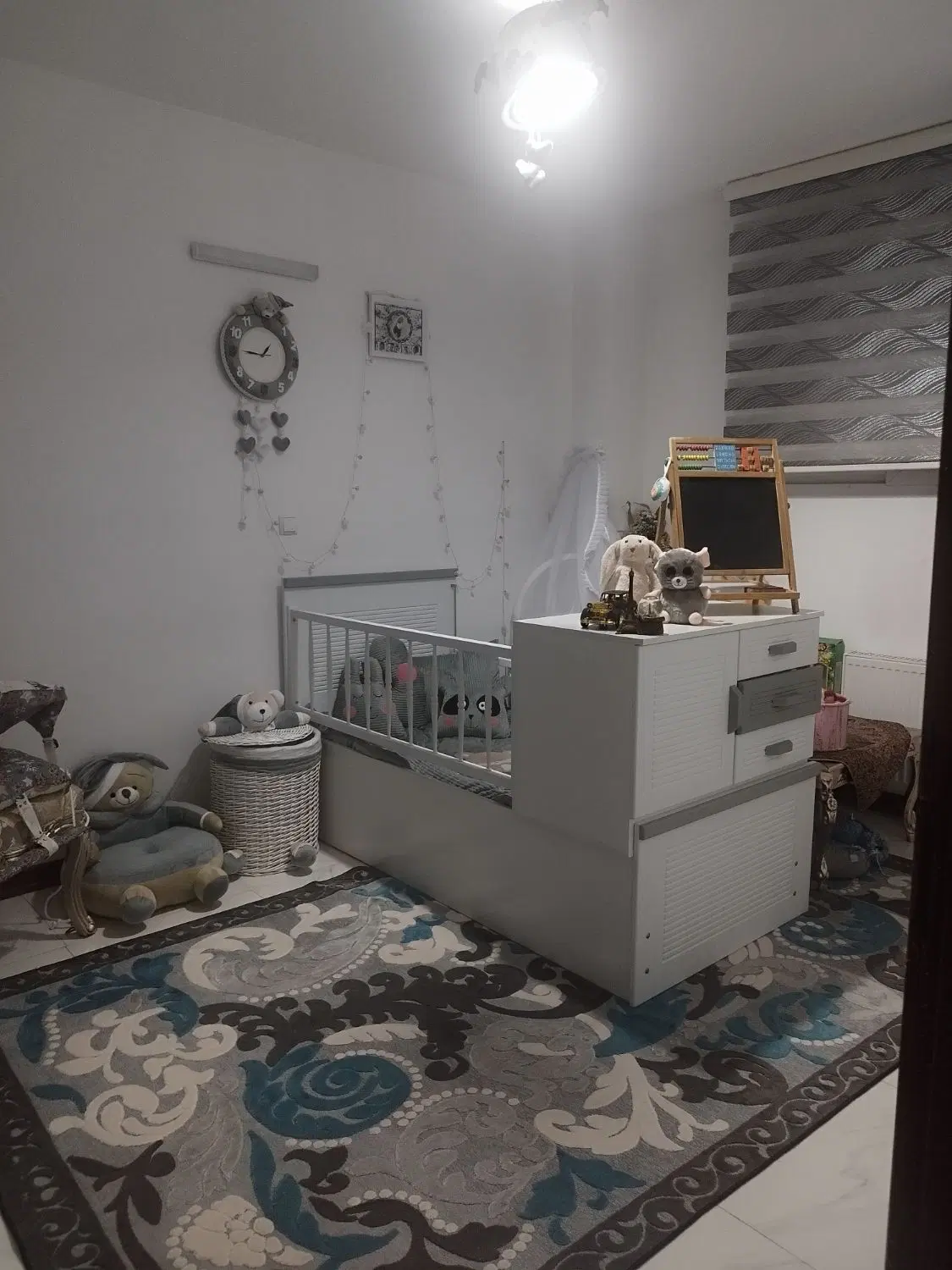 آپارتمان تک واحدی