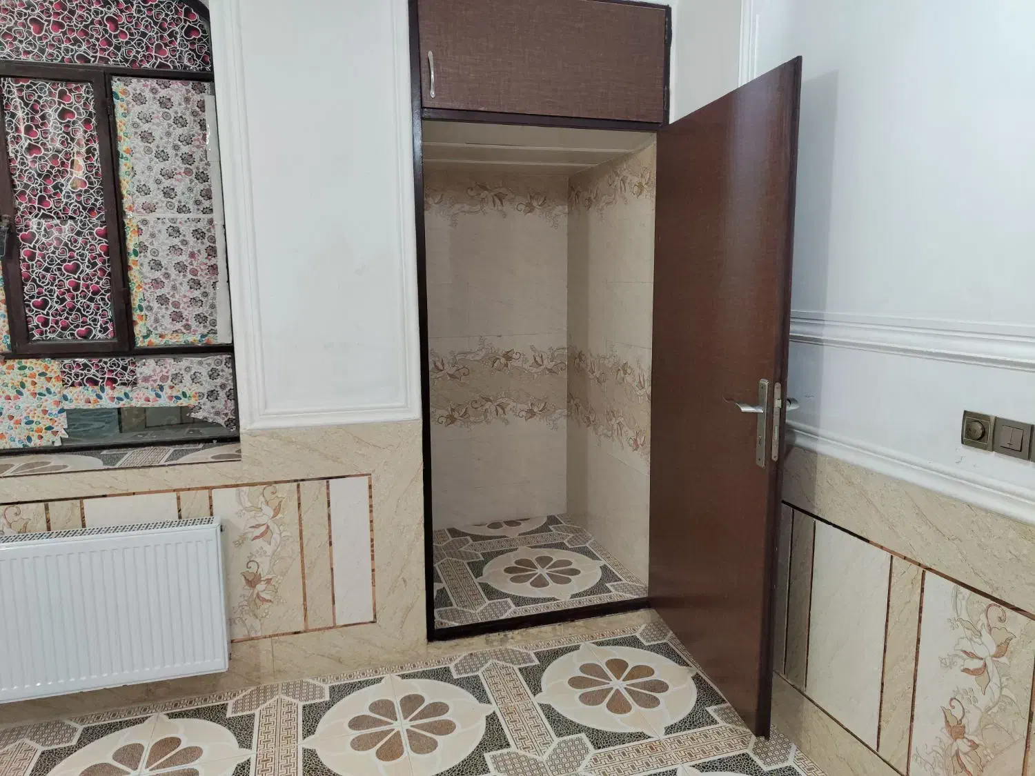 خانه اجاره ای رو ب روی توان 1
