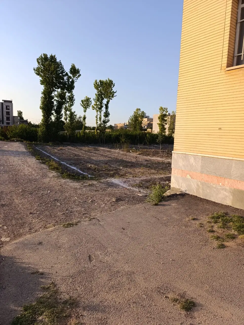 زمین مسکونی ۲۰۰متری