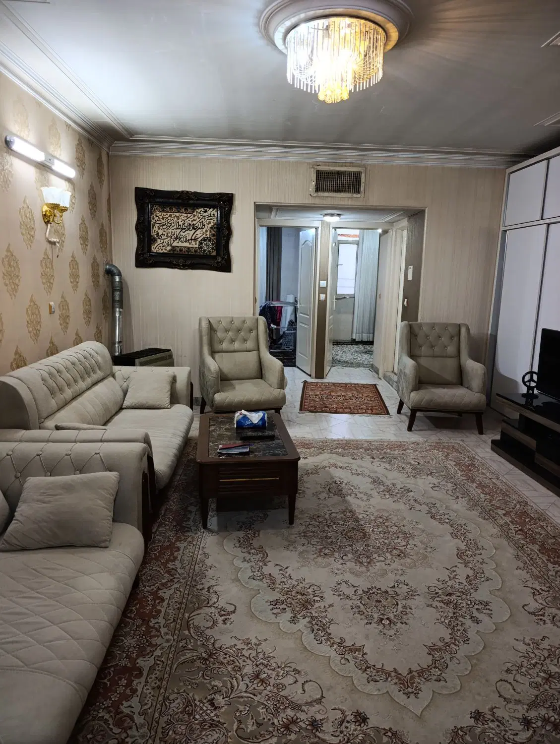 رهن واحد ۷۳متری در لوکیشن پشت شهرداری