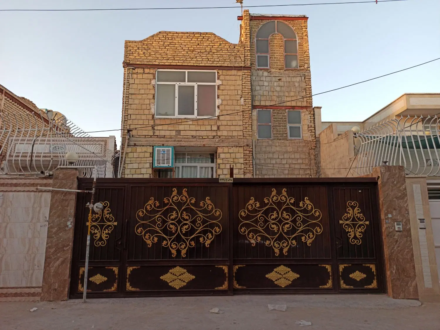 منزل مسکونی ۳ طبقه