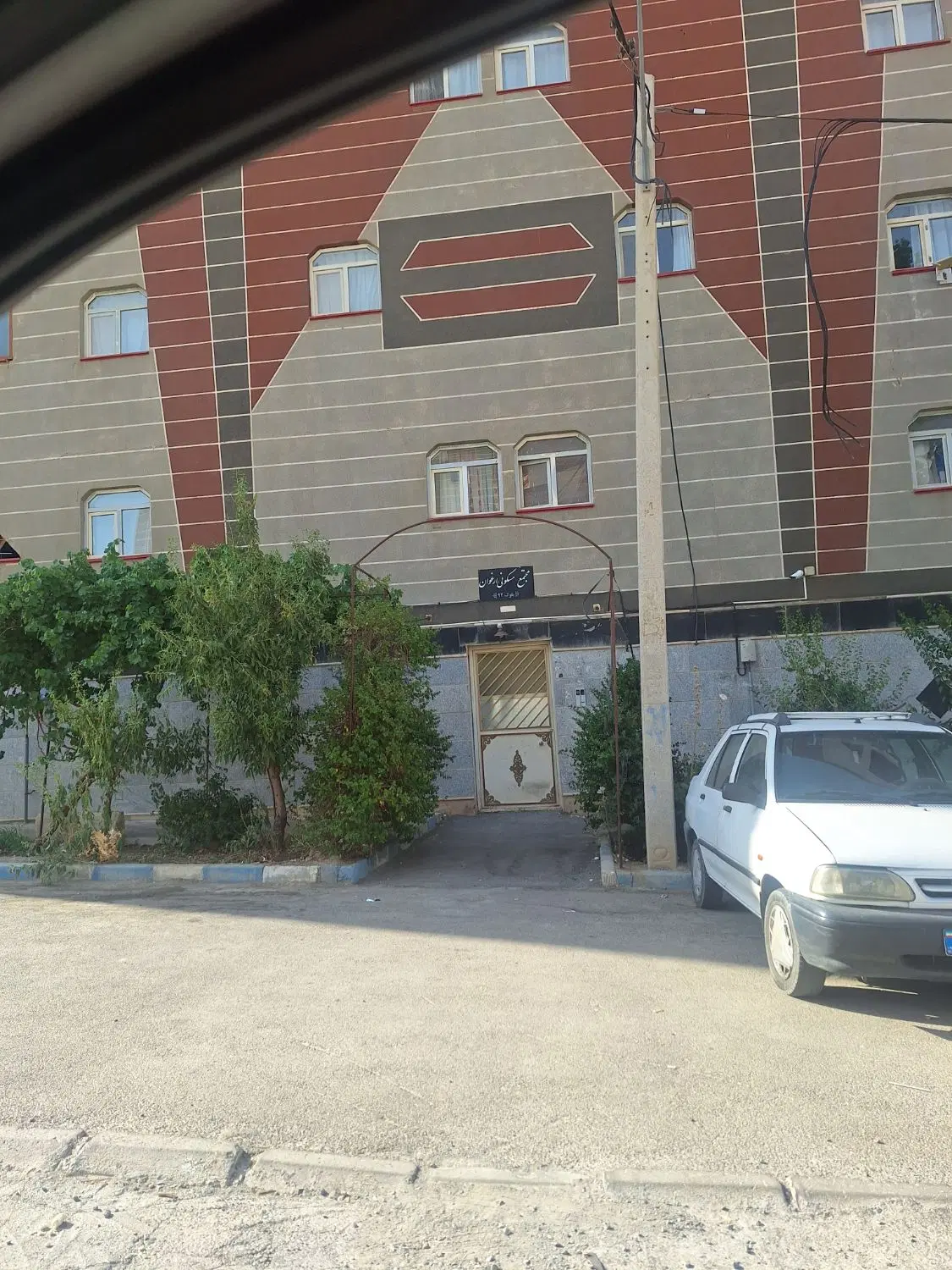 ۴۰ احدی. ۸۵ متر