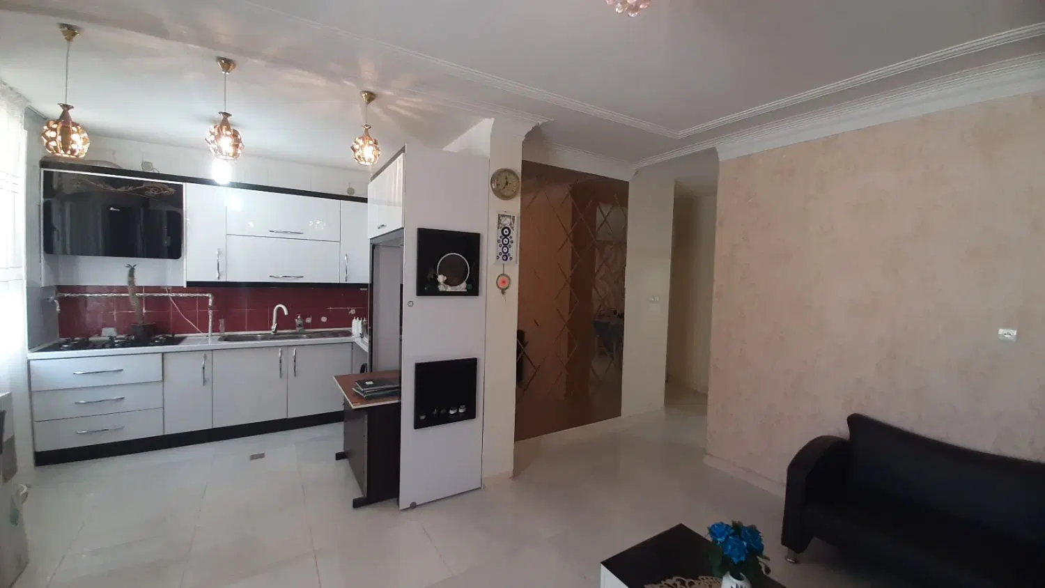 فروش خانه ساختمان ۴ واحده همکف(جلو)