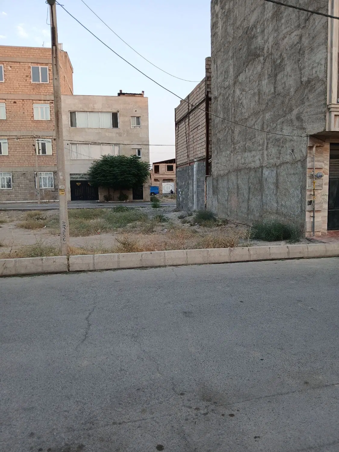زمین مسکونی در ینگی امام