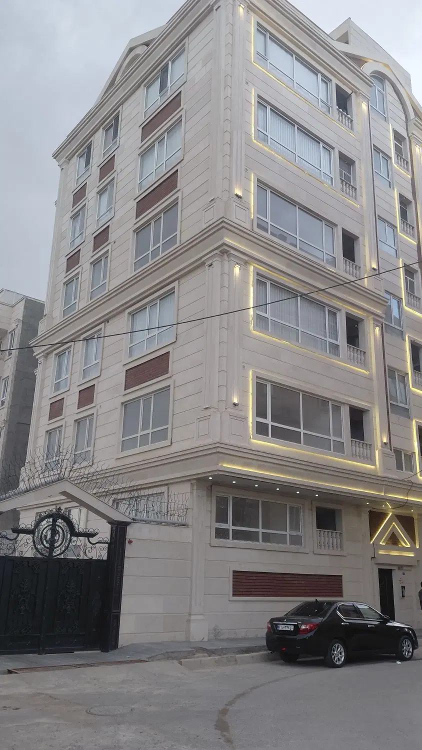 واوان. مدیریت۱واحد۱۳۸متری ۳خواب