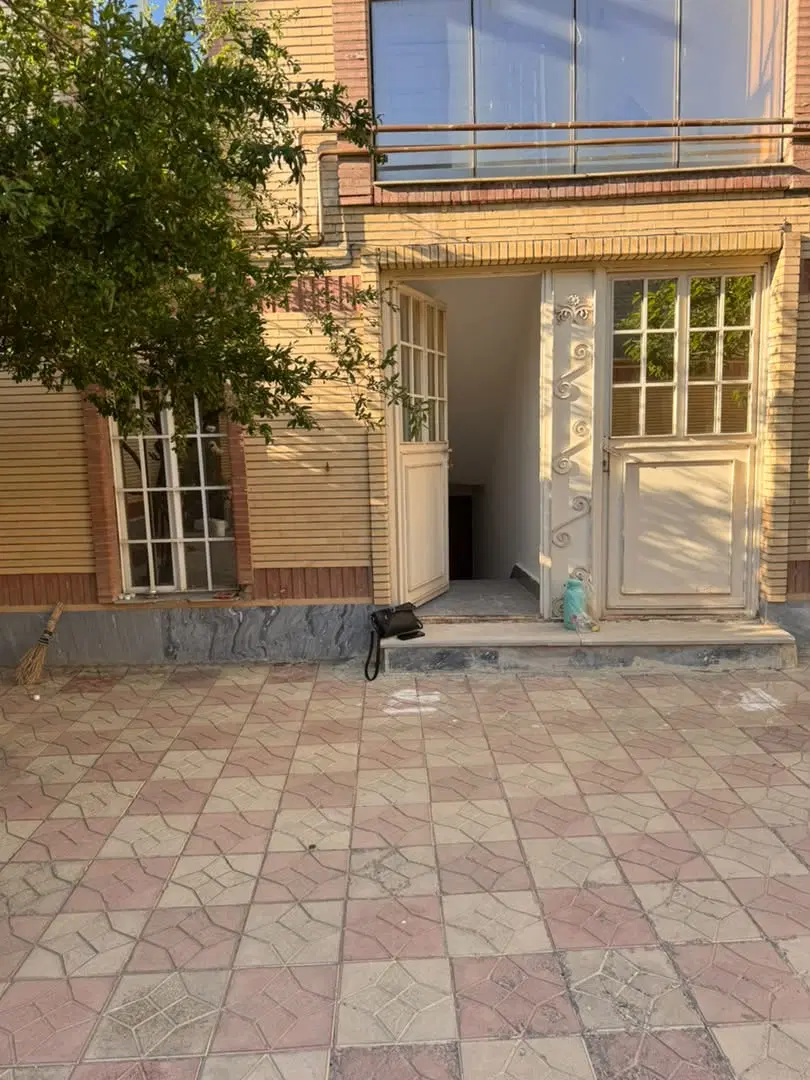 خانه مسکونی دو خوابه راه مشترک