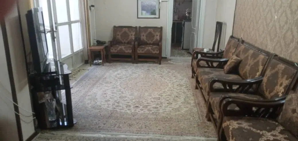 حیاطی نقلی