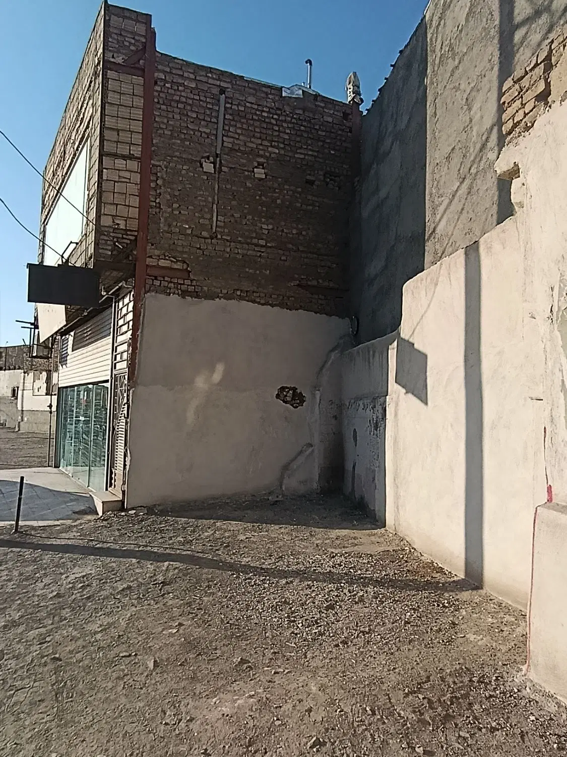 زمین تجاری نقلی سند ۶ دنگ ساخت مغازه