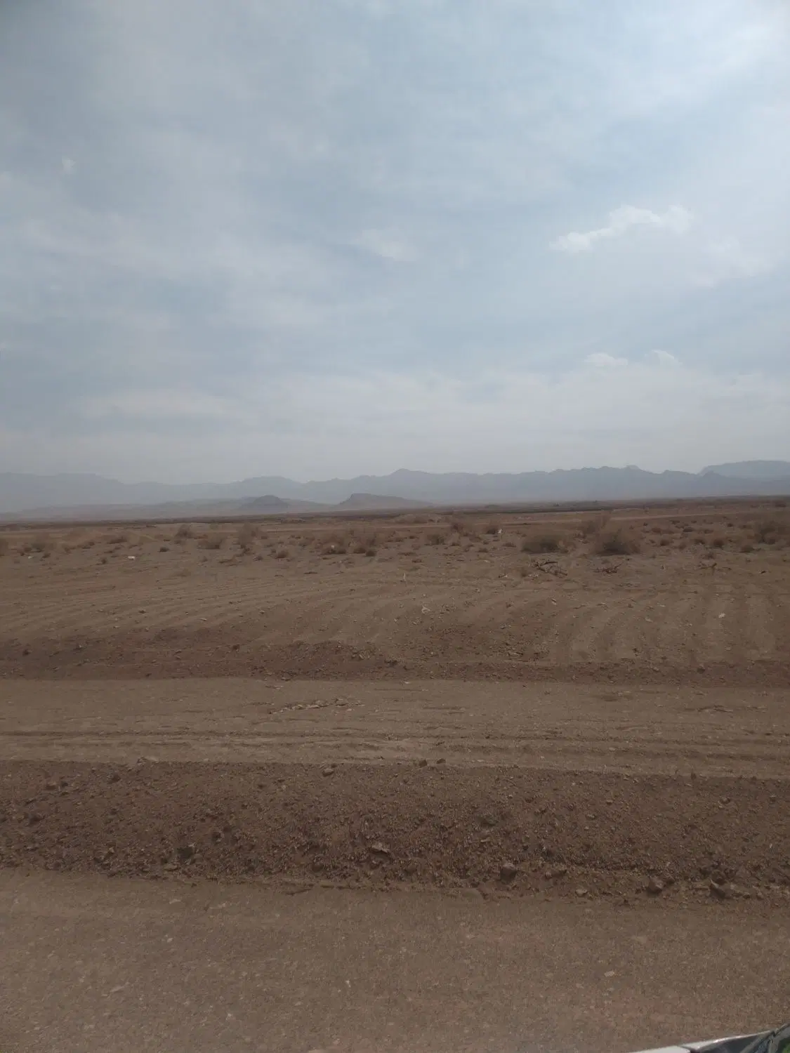 زمین ۳۰۰ متری پرنیان