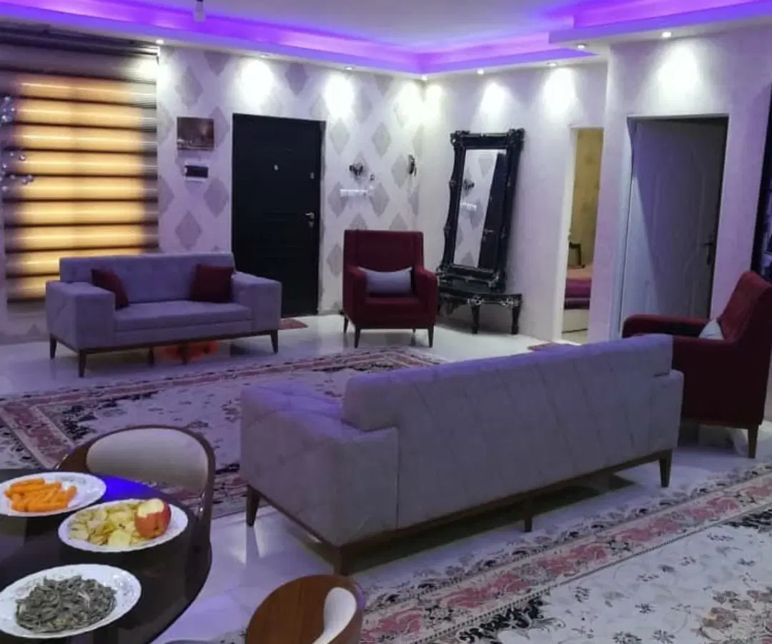 خونه دارم همخونه میخوام خانم
