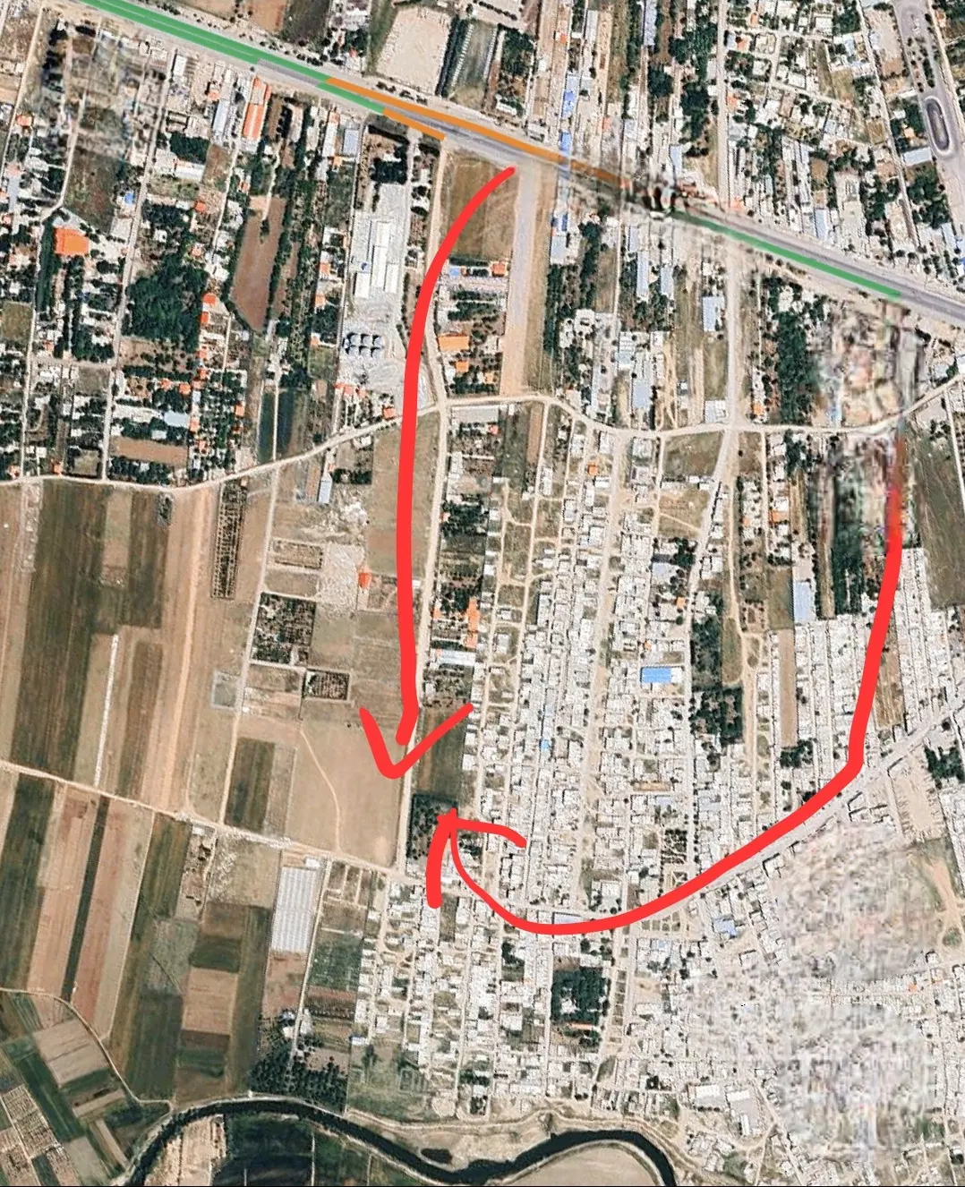 یک قطعه زمین ۱۵۰۰ متری جاده سنندج