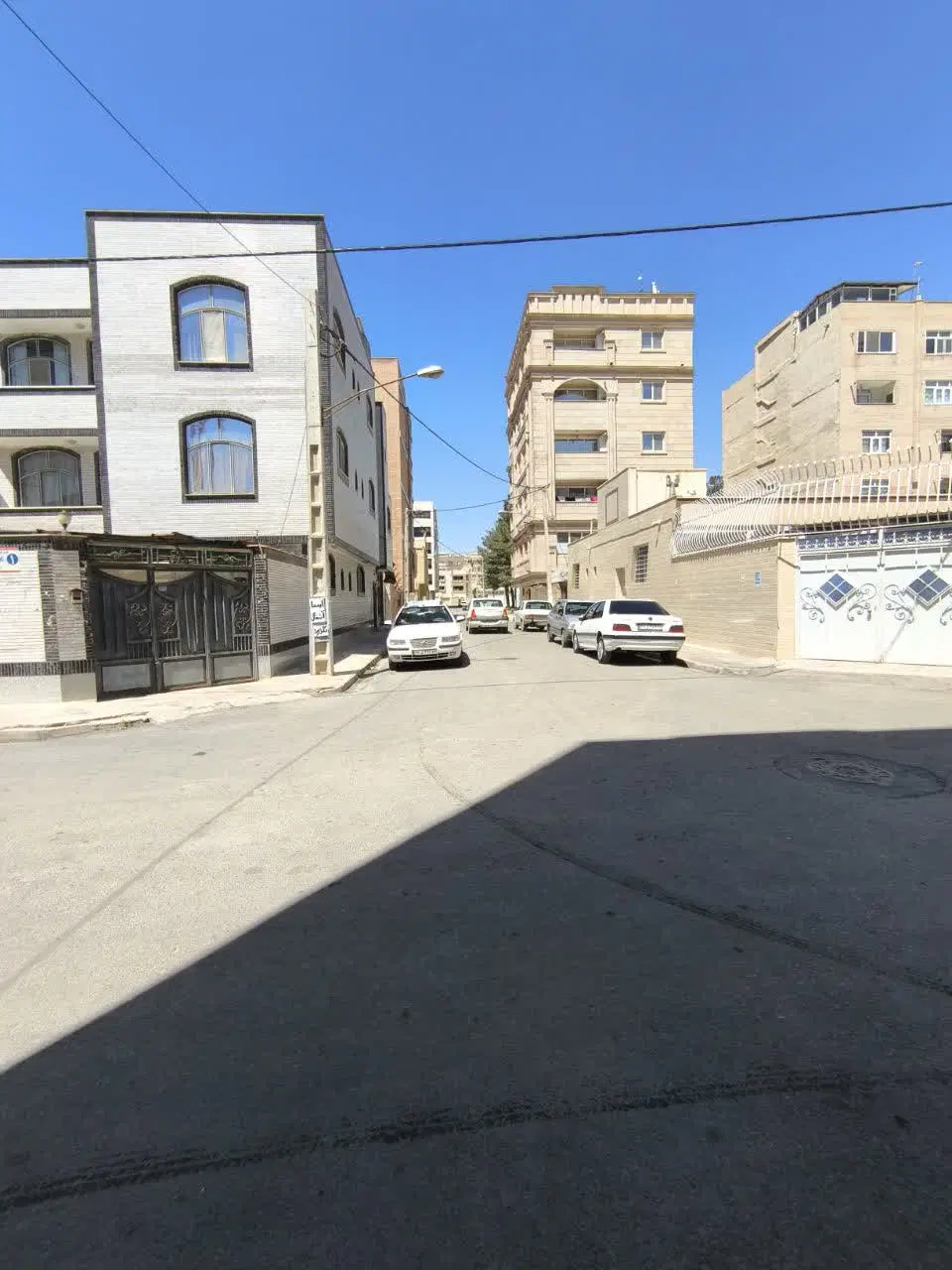 همکف در خیابان مخابرات_باانباری بزرگ_پ مسقف