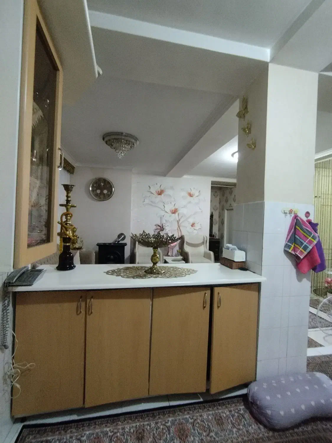 واحدنقلی دربرخیابان شهرک اندیشه
