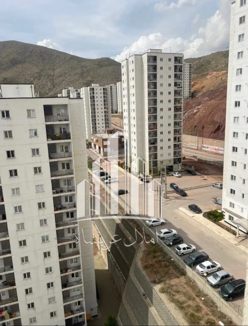 بام فاز ۱۱ زون ۱ طبقه ۱۴ نورگیر شرقی