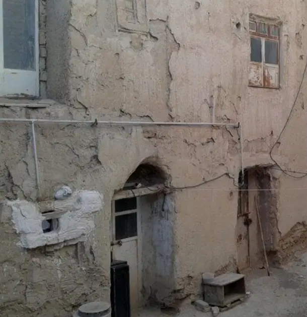خانه ویلایی کلنگی