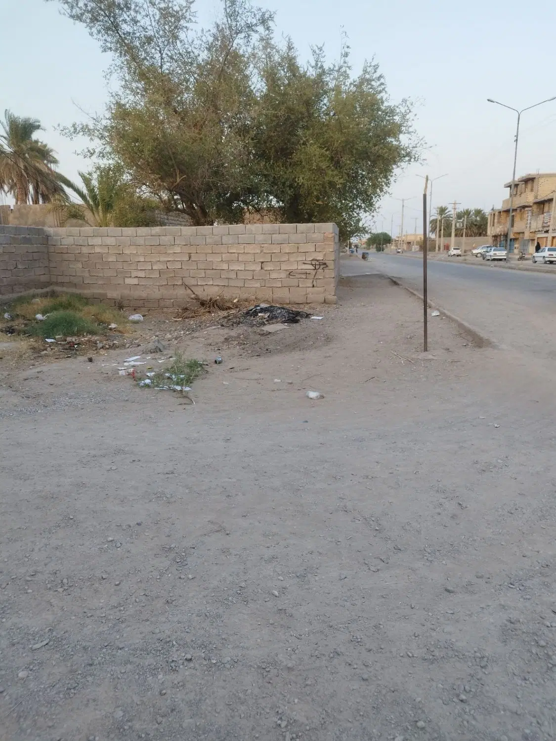زمین دو جا مغازه