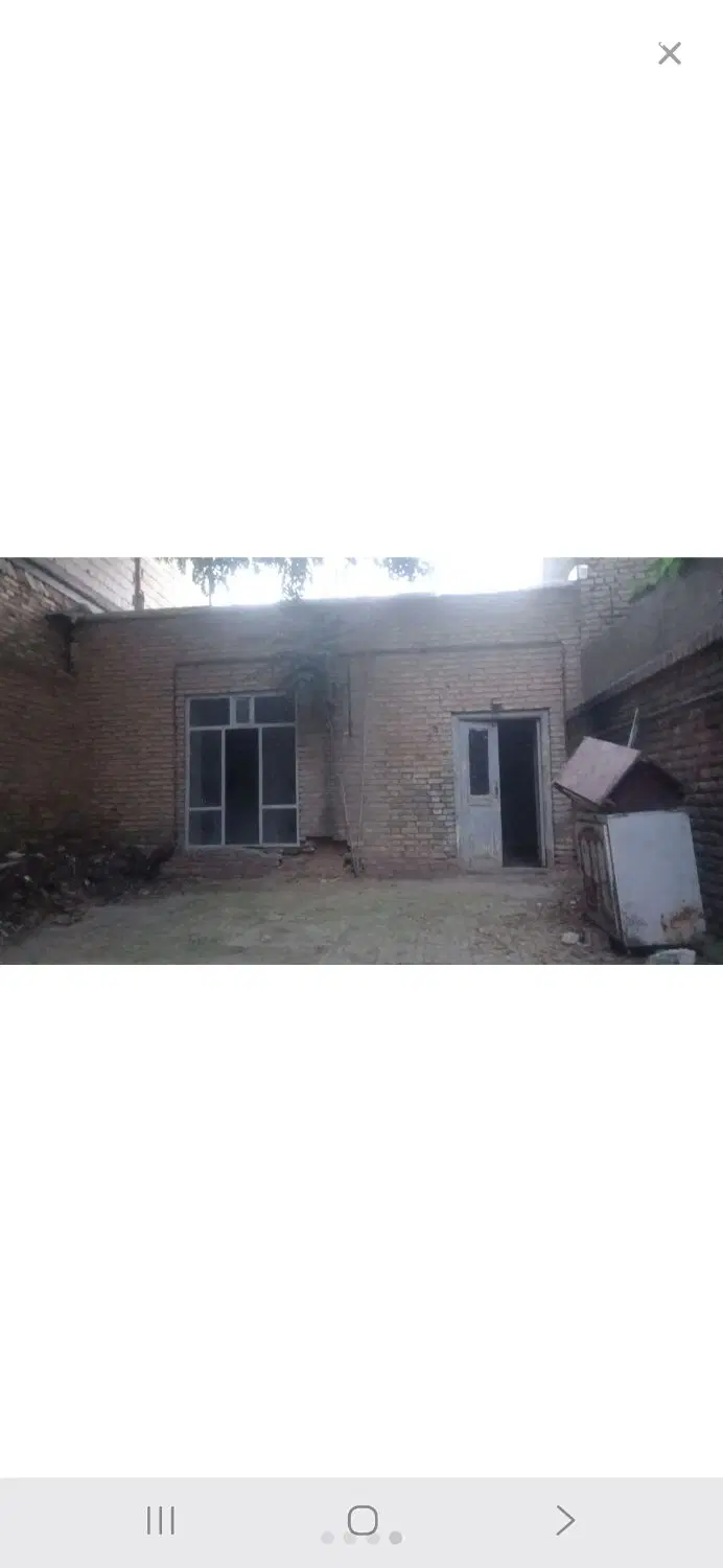 حیاط کلنگی