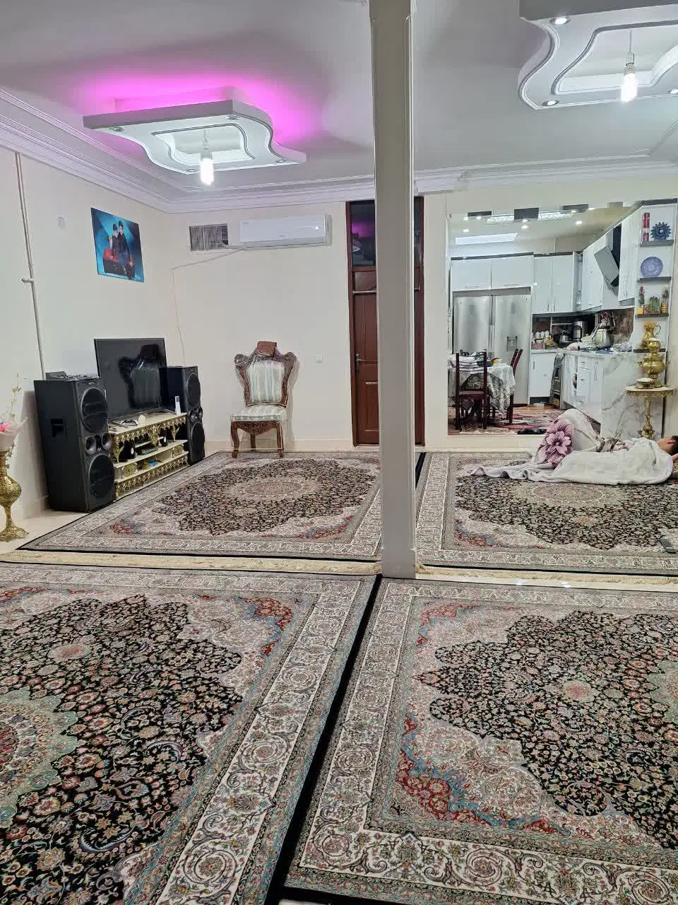 ویلایی ۲ طبقه و نیم