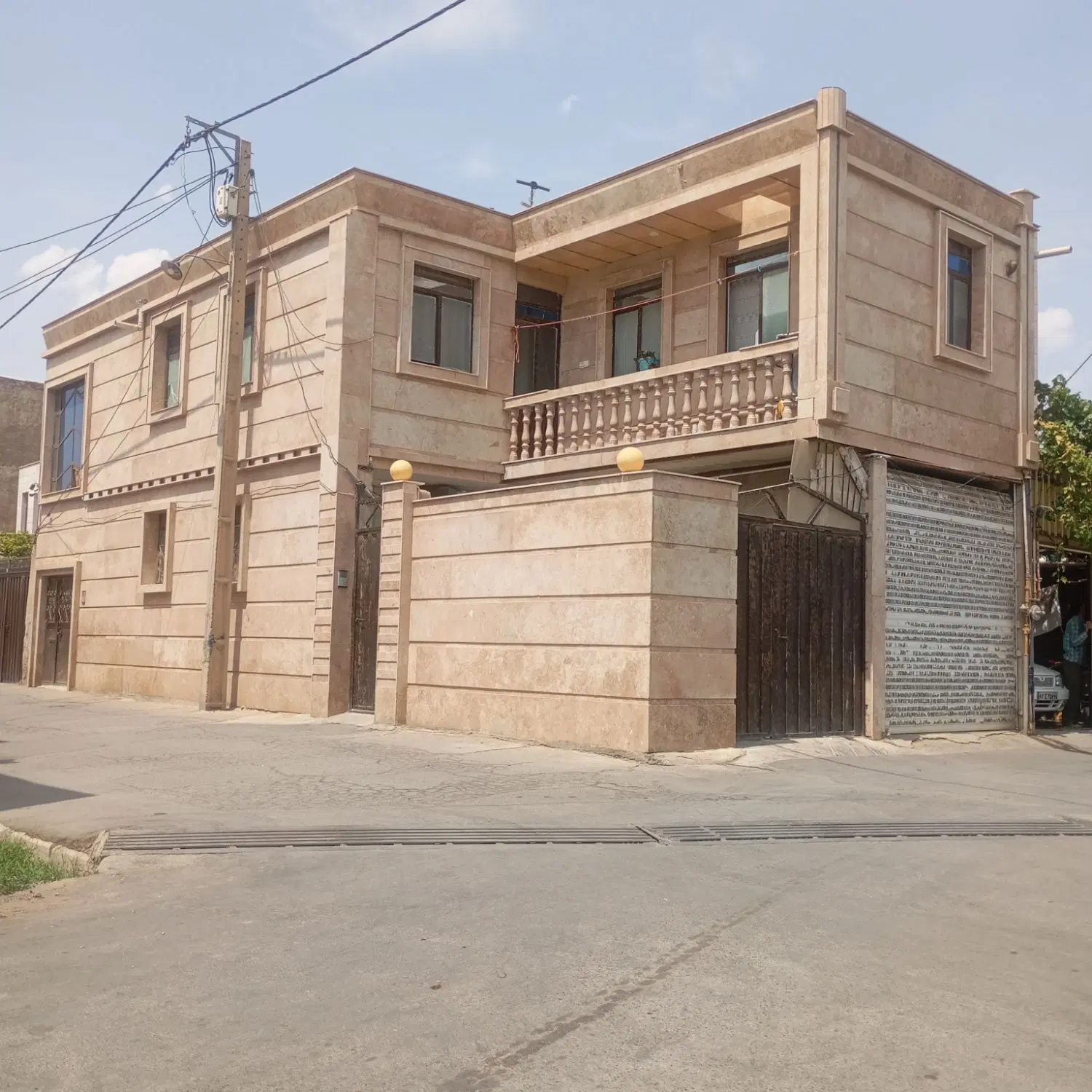 خانه ویلای دو طبقه