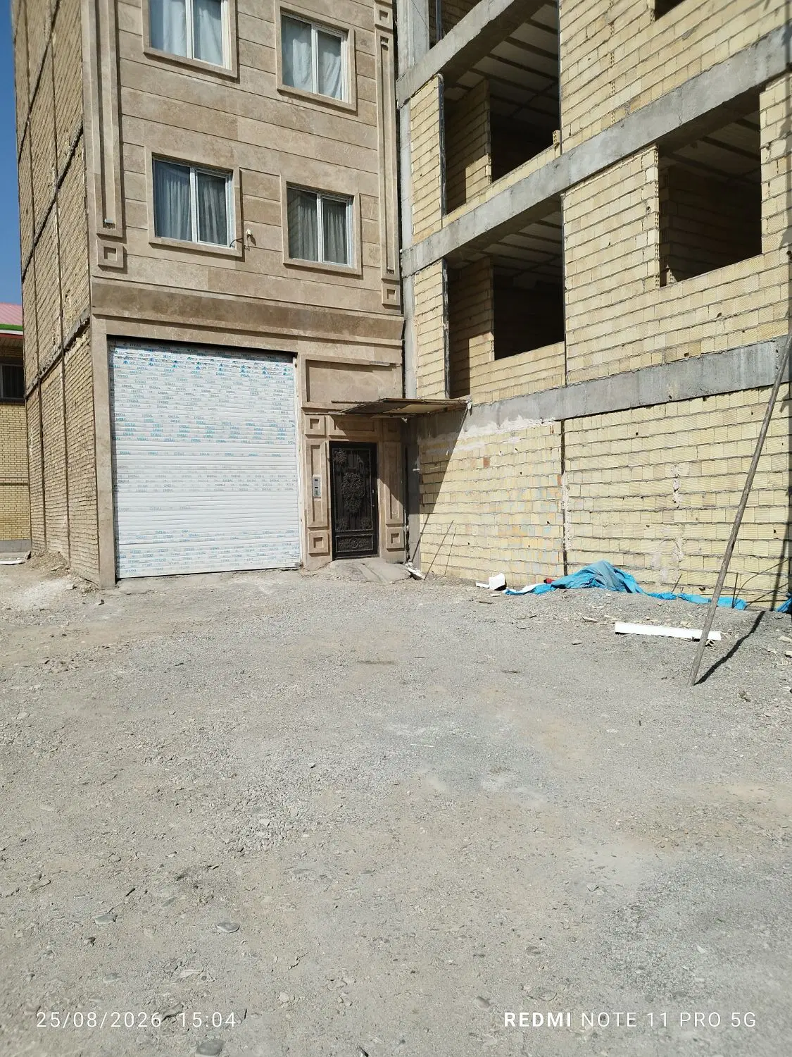 مغازه به متراژ ۱۰۵ متر فروشی دل ناز