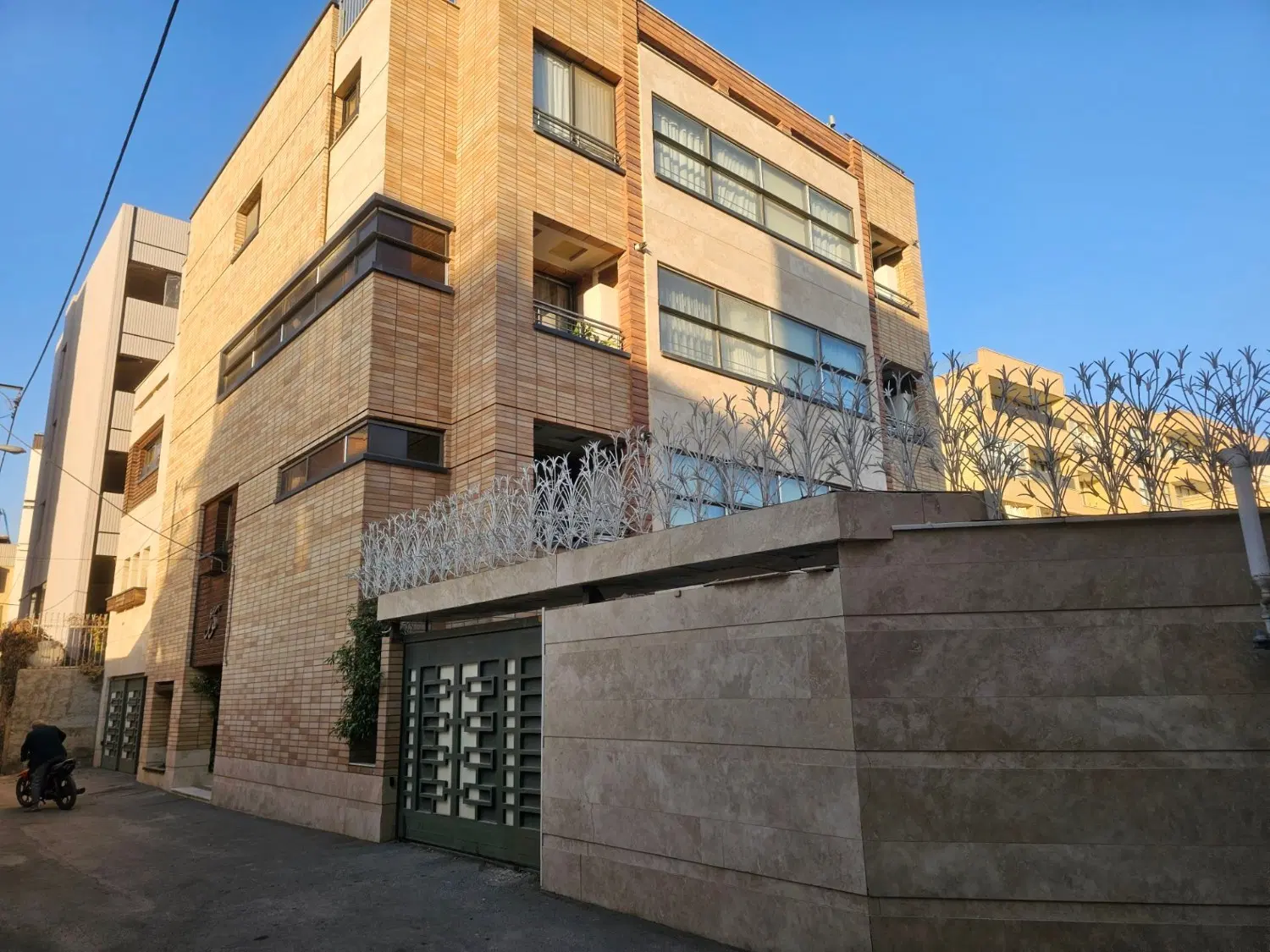 فروش آپارتمان ۱۱۳متری شهدای خواجو