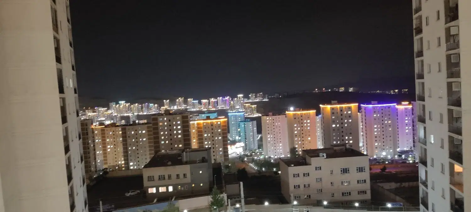 آپارتمان فاز۱۱ زون۱ عرصه تسویه قیمت مناسب