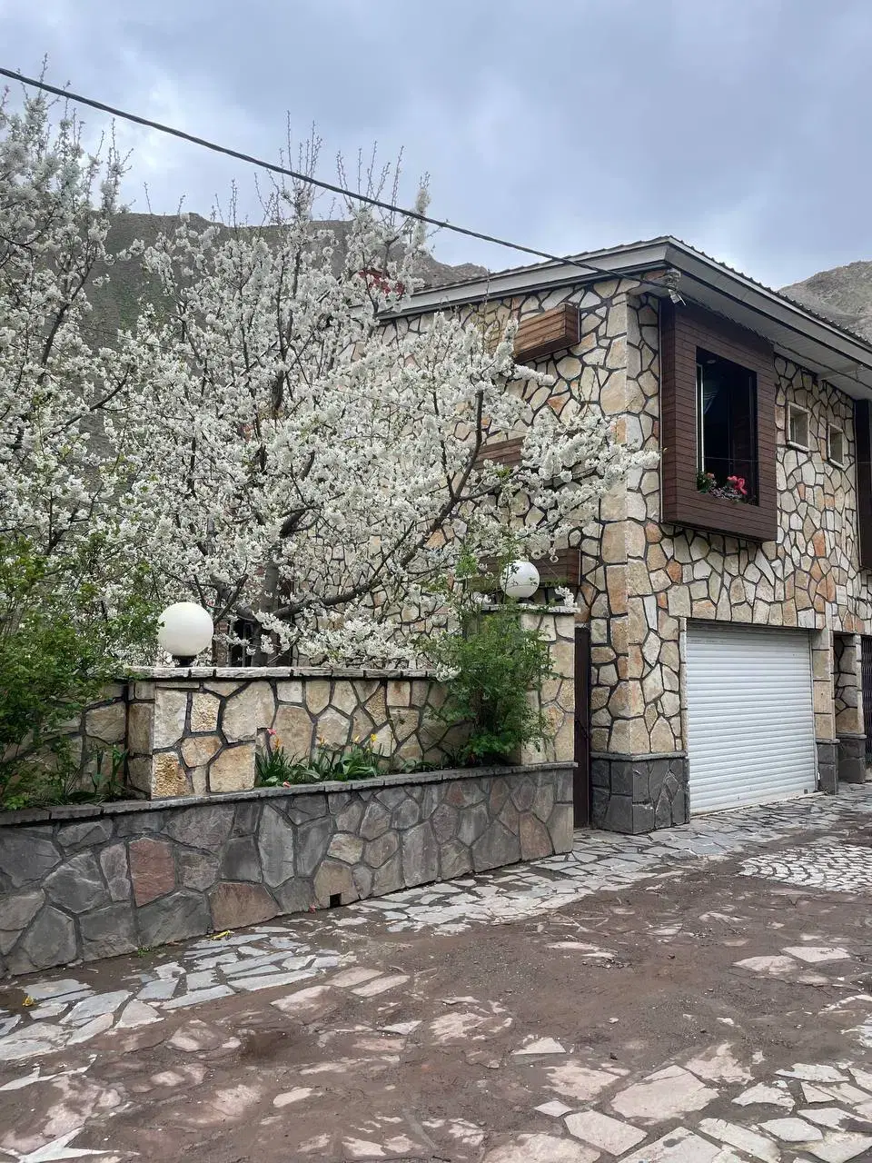 اجاره روزانه ویلا باغ کن سولقان سنگان