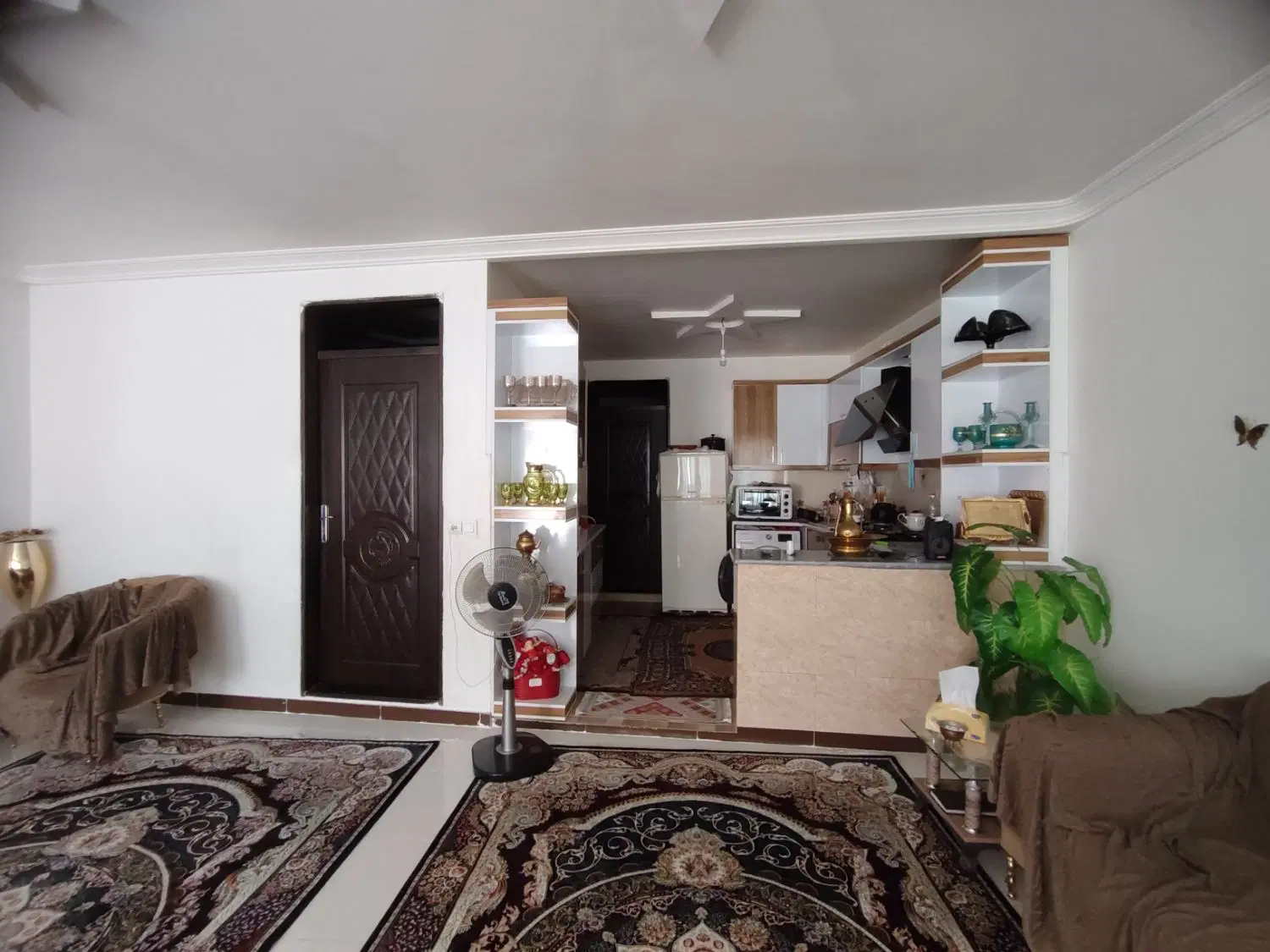 حیاط در اندیشه اخمقیه