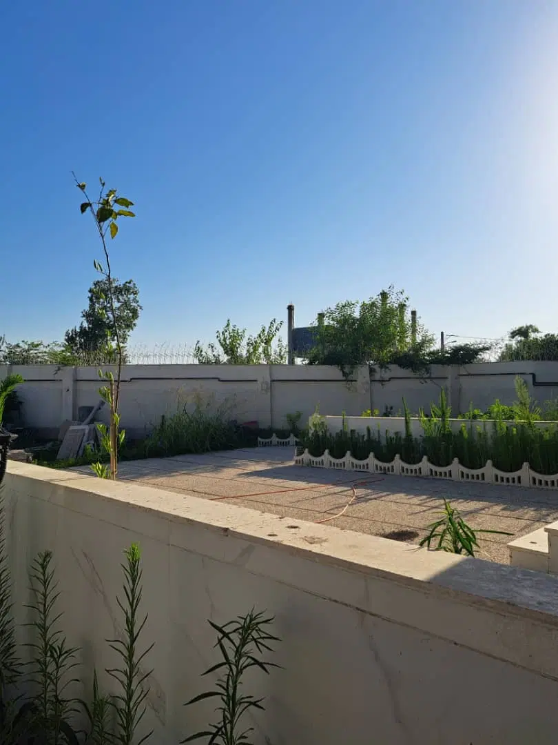 فروش زمین ۳۰۰ متری نبش خیابان حکمت