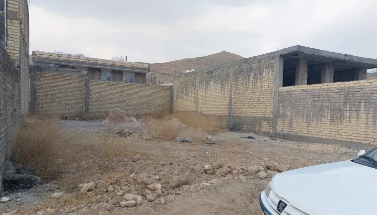 زمین در به حیاط صندوقی کفترک شرقی ۵