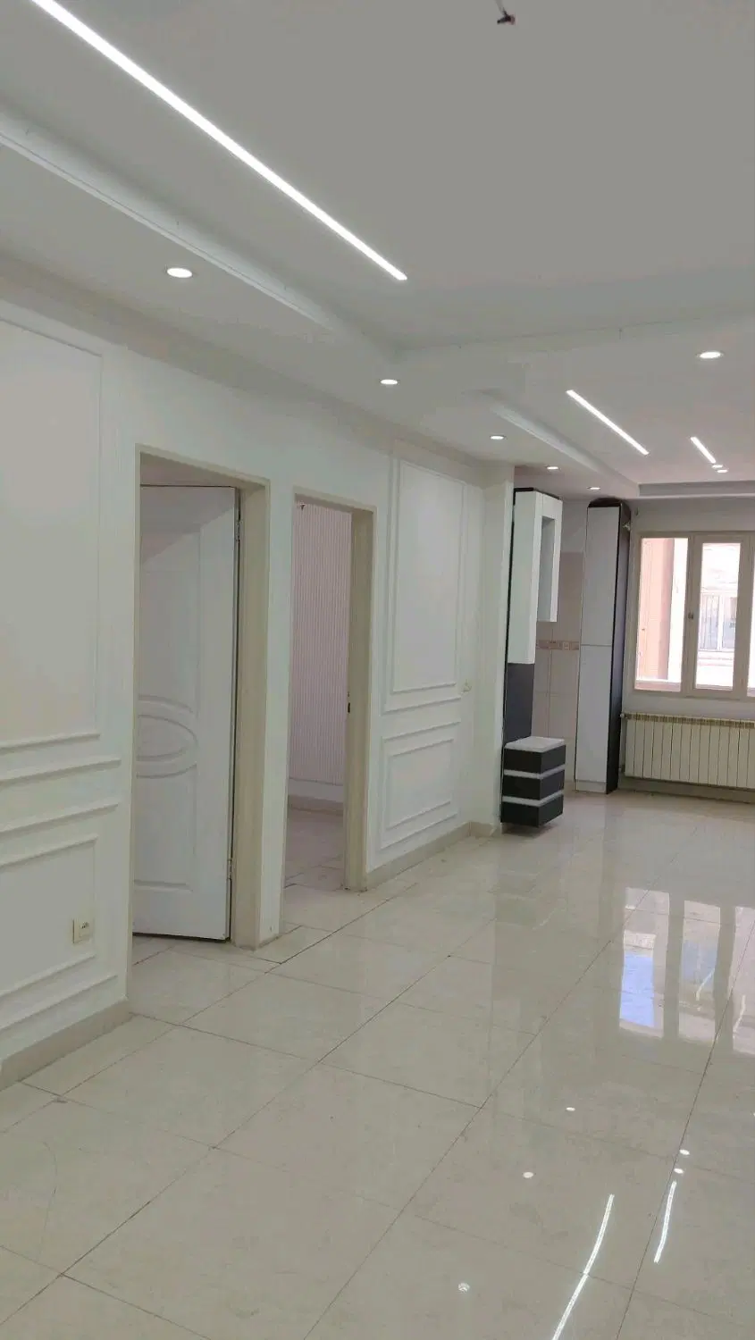 ۷۷متری _ طبقه دوم _ دوبر نور گیر _ پارکینگ