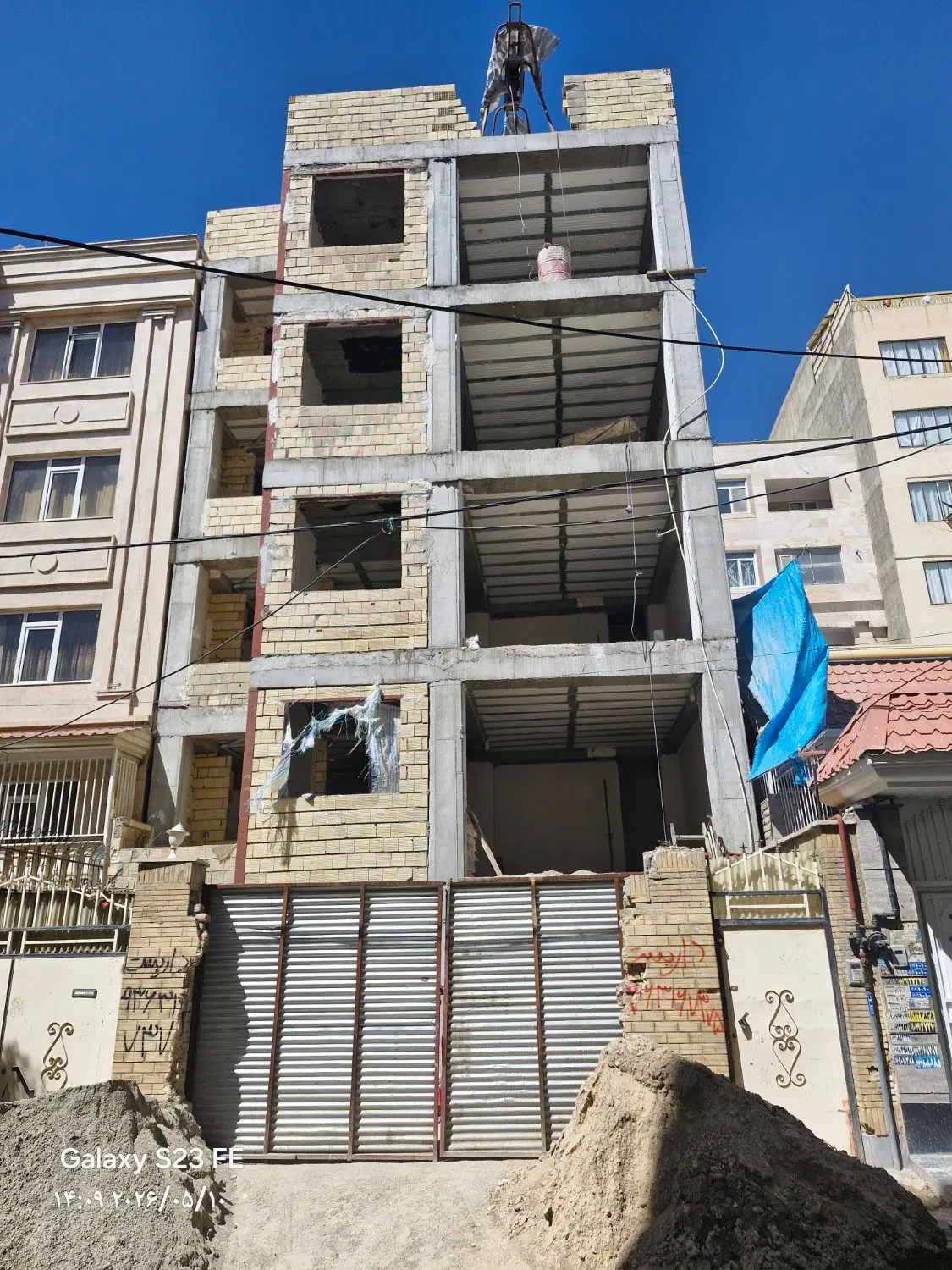 آپارتمان نوساز ۱۳۵ متری سنددار بهاران