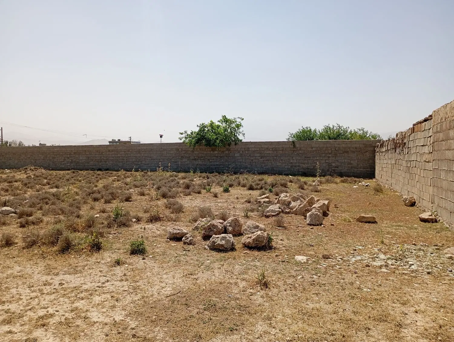 زمین ۲۰۰ متری