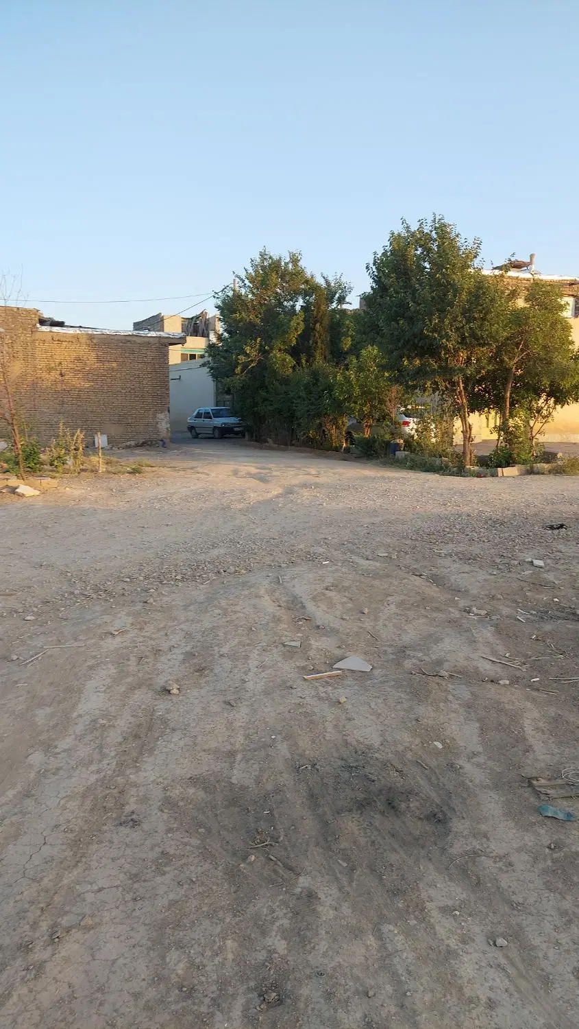زمین دونبش ۱۰۸متر خ امام خمینی خ مینو