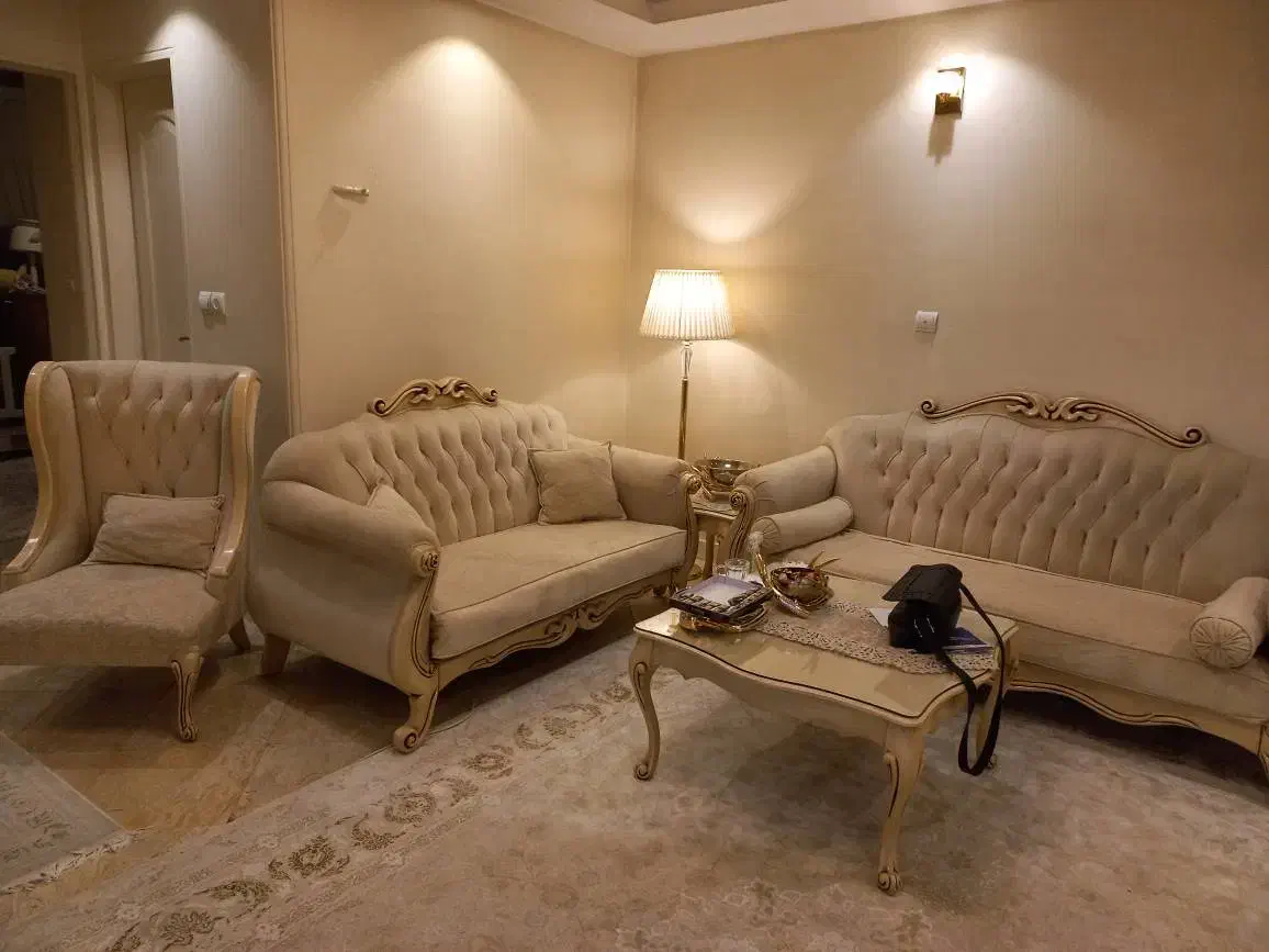 آپارتمان در خیابان زهدی
