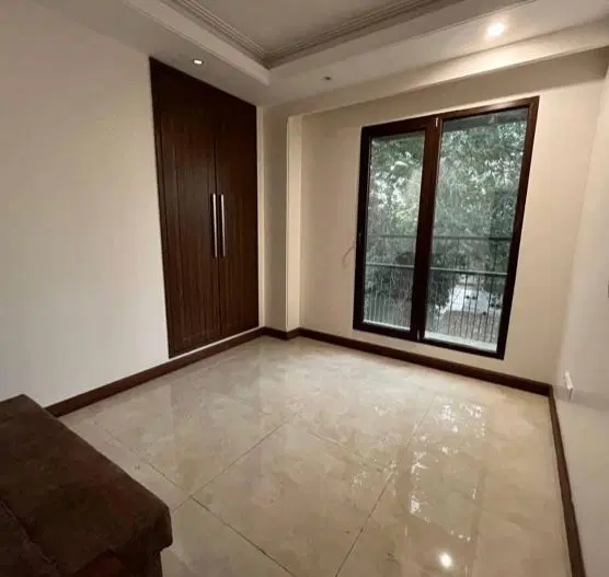 شمال جردن ۶۲  متر ۲ اتاق سند اداری تاپ لوکیشن