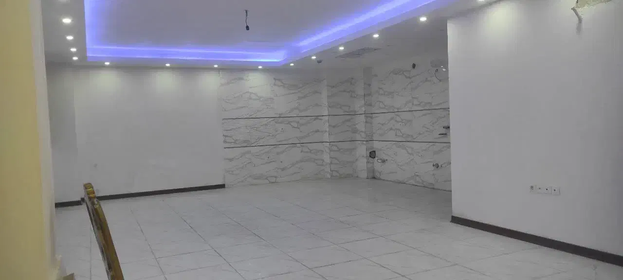۵۷ متر _ با پارکینگ و انباری