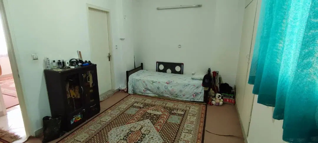 آپارتمان ۹۲ متری دو خوابه شهرک شقایق
