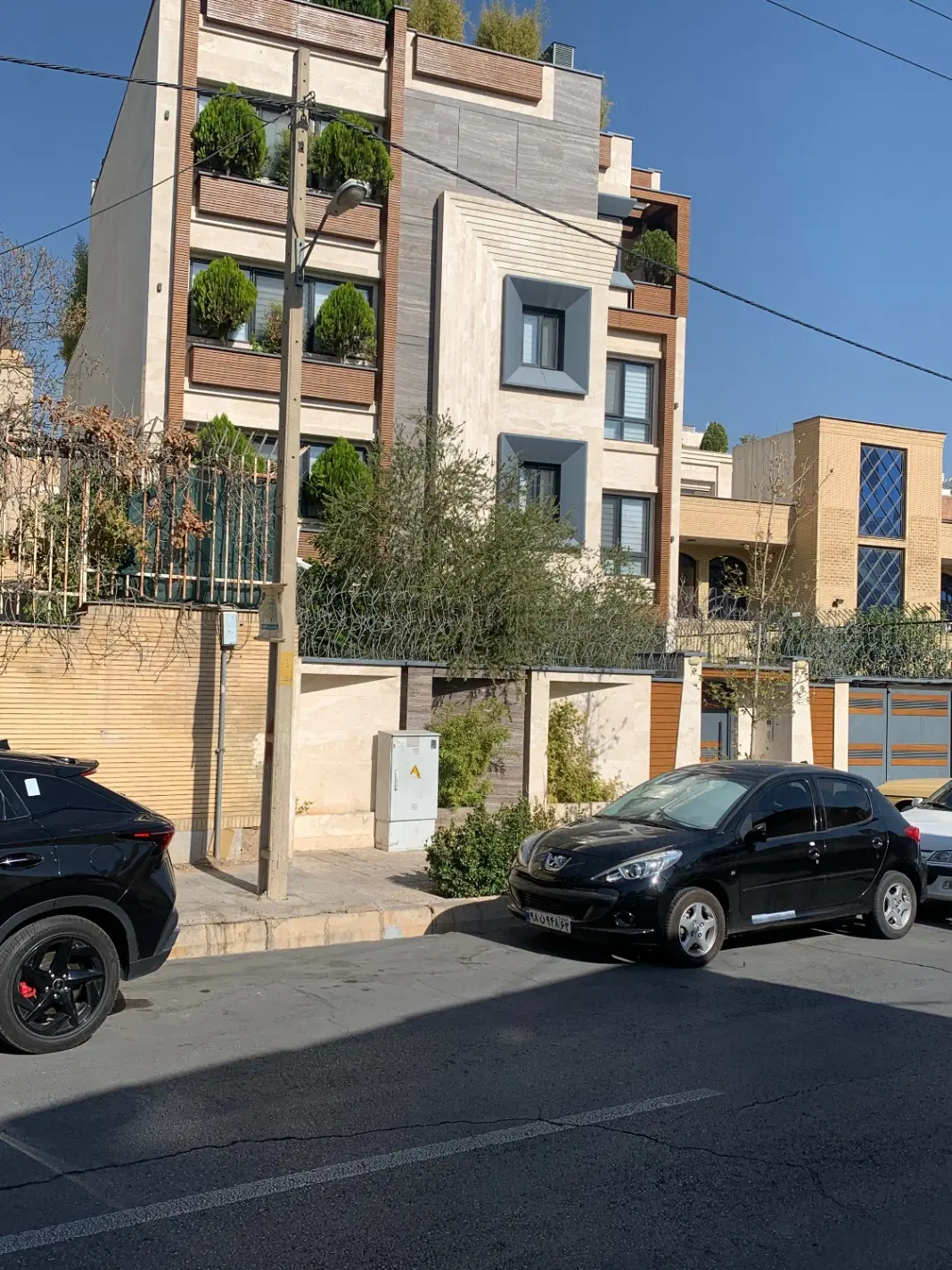 اداری بر نیایش