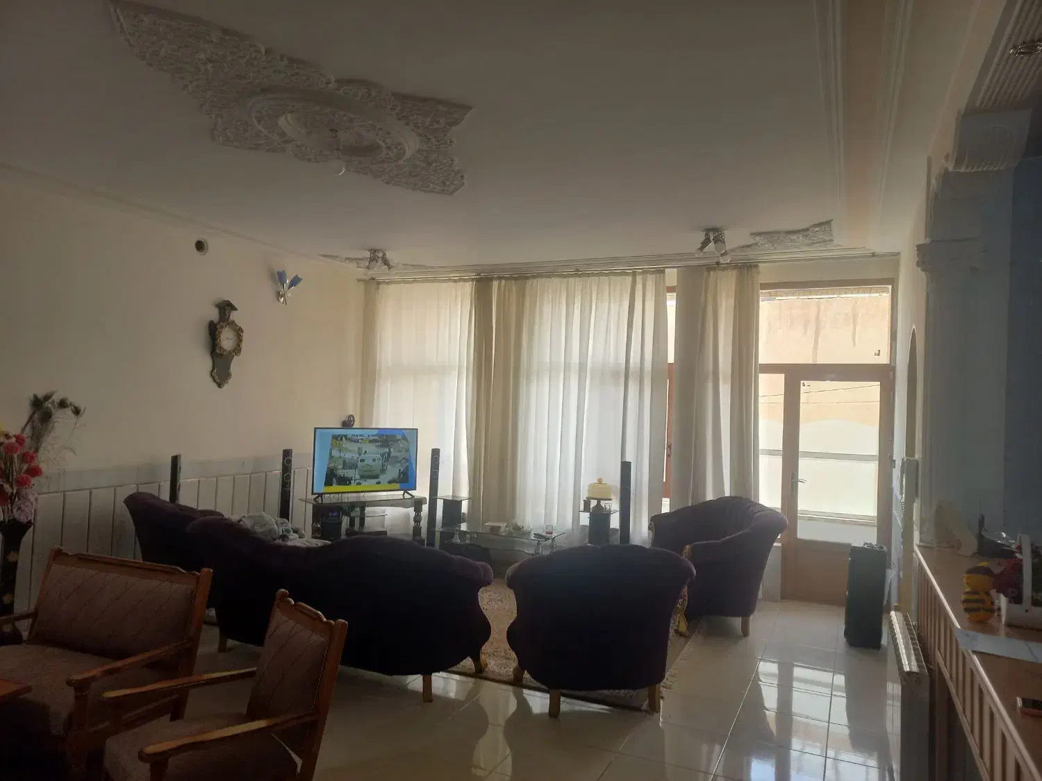 منزل مسکونی طبقه اول ۲۰۰ متری ۳ خواب
